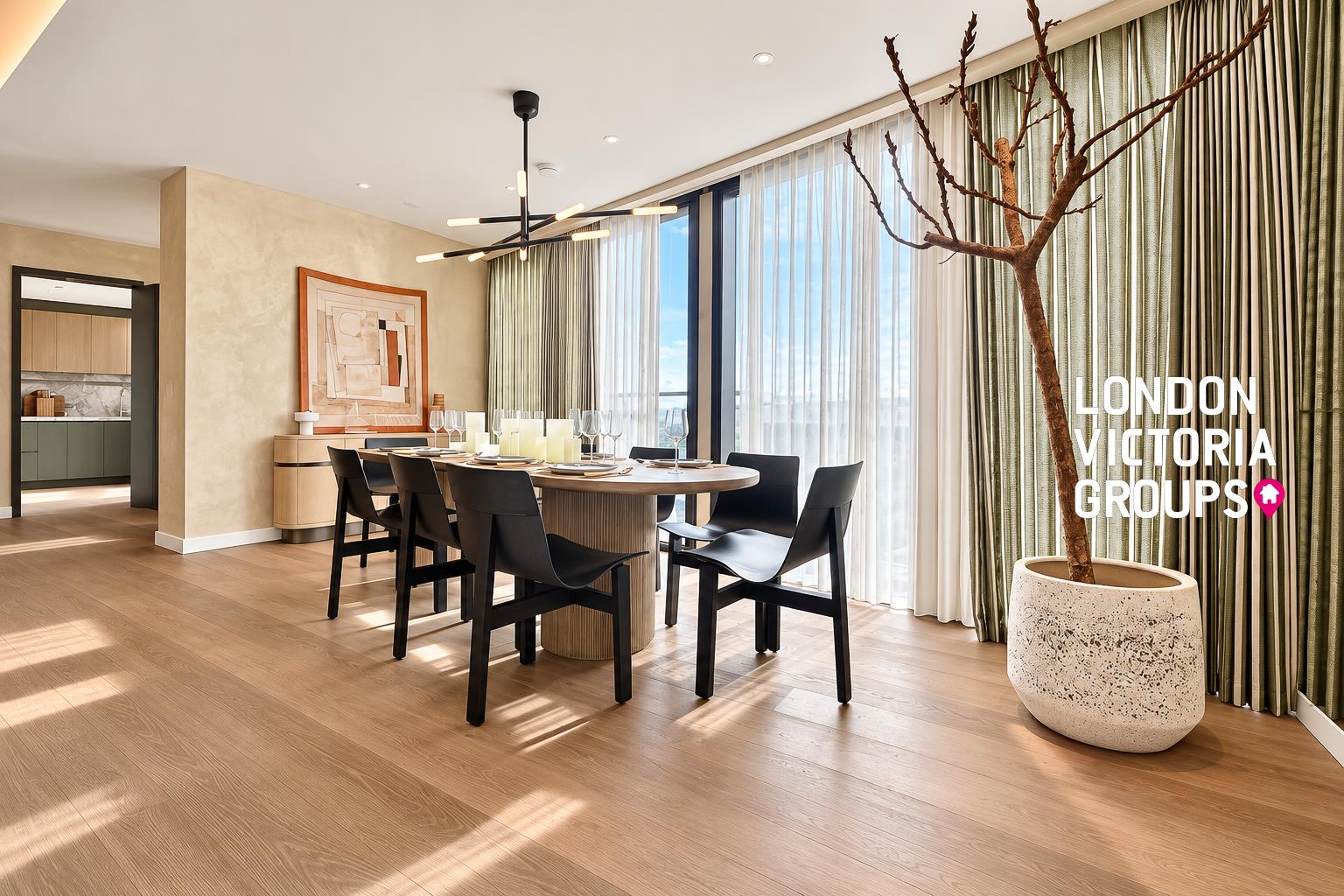 8 Carnation Way, LONDON
